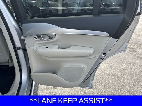 Used 2018 Volvo XC90 T5 Momentum w/ Convenience Package AWD/4WD image 16