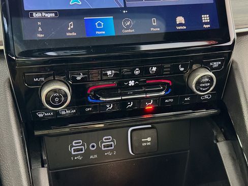 Used 2023 Jeep Grand Cherokee Overland image 20