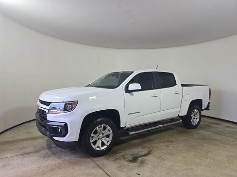 Used 2022 Chevrolet Colorado LT w/ LT Convenience Package image 2