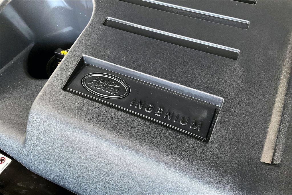 Used 2025 Land Rover Defender 110 S AWD/4WD image 43