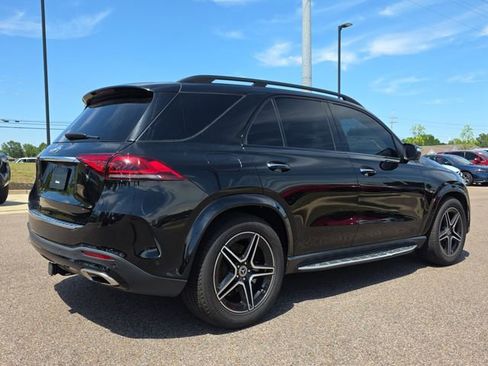 Used 2022 Mercedes-Benz GLE 450 4MATIC w/ AMG Line Exterior image 3