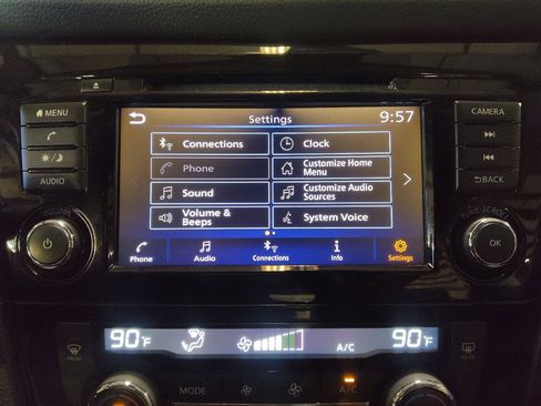 Used 2020 Nissan Rogue Sport SV w/ Technology Package image 25