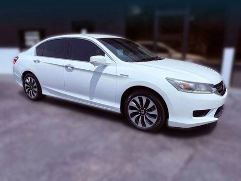 Used 2014 Honda Accord Hybrid Sedan image 7