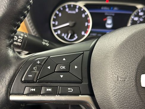 Used 2023 Nissan Sentra SV w/ SV Premium Package image 19