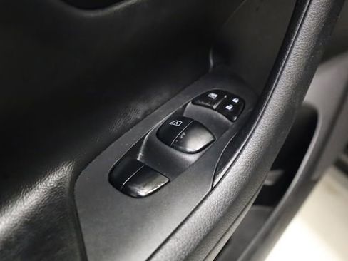 Used 2018 Nissan Altima 2.5 SR w/ SR Midnight Edition FWD image 18