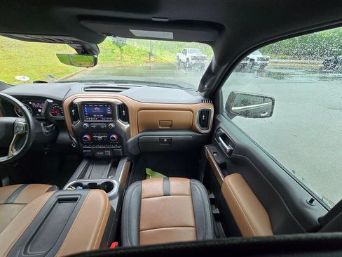 Certified 2021 Chevrolet Silverado 1500 High Country w/ Technology Package AWD/4WD image 18
