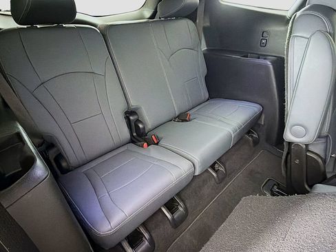 Used 2023 Buick Enclave Essence w/ Experience Buick Package FWD image 30