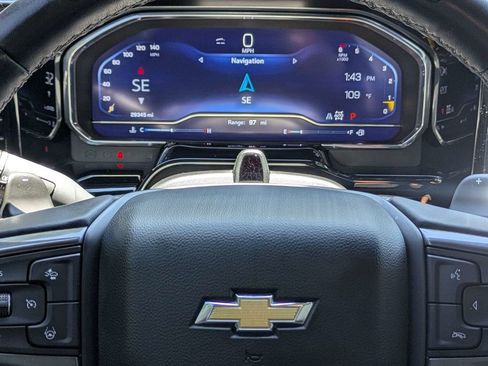 Used 2023 Chevrolet Silverado 1500 High Country w/ Technology Package AWD/4WD image 27