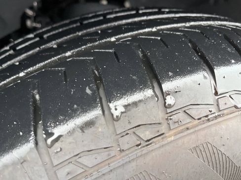 Used 2024 RAM 1500 Laramie image 10