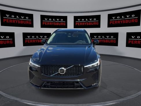 Used 2024 Volvo XC60 B5 Ultimate w/ Protection Package Premier AWD/4WD image 3