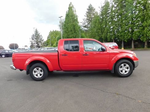 Used 2011 Nissan Frontier SV AWD/4WD image 19