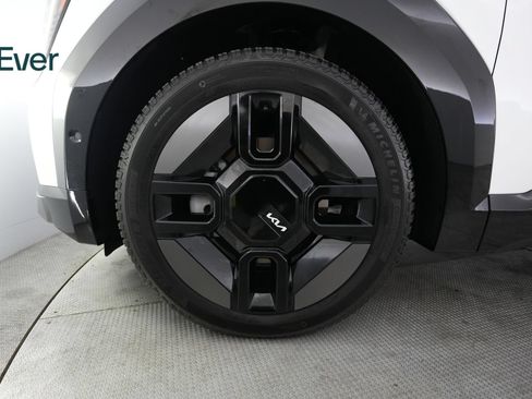 Used 2024 Kia EV9 GT-Line AWD/4WD image 18