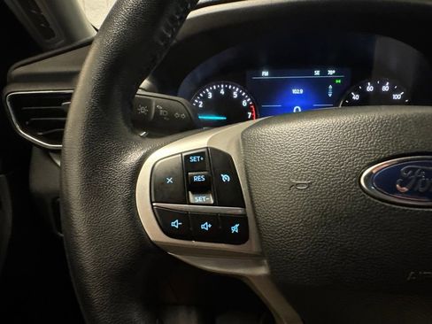 Used 2023 Ford Explorer XLT w/ Equipment Group 202A AWD/4WD image 25