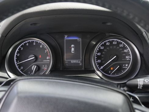 Used 2023 Toyota Camry SE FWD image 14