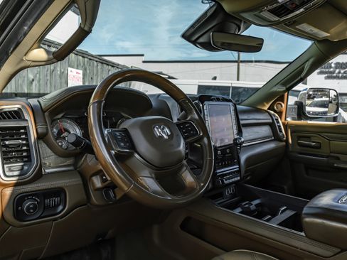 Used 2020 RAM 3500 Limited image 2