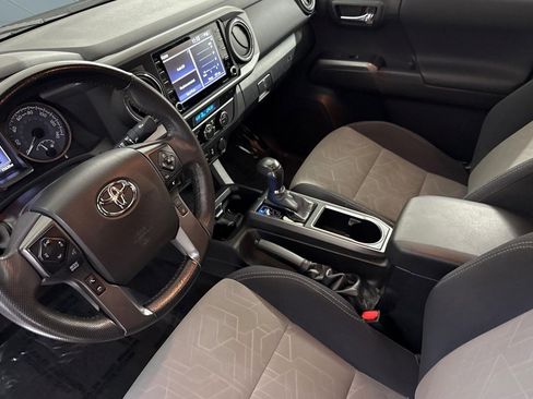 Used 2023 Toyota Tacoma TRD Sport w/ Black Out Package (TMS) image 15