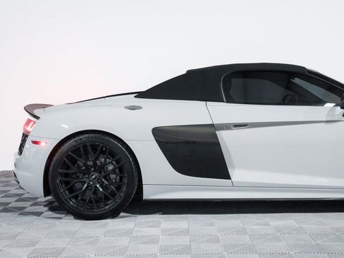 Used 2018 Audi R8 V10 plus image 3