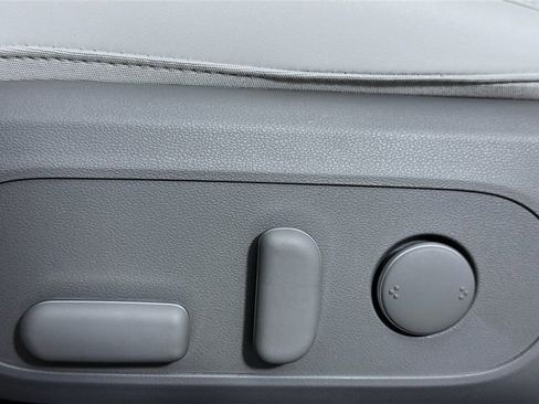 Used 2024 Hyundai Ioniq 6 SEL image 18