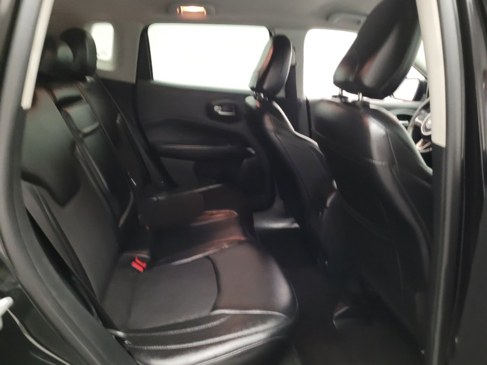 Used 2018 Jeep Compass Latitude w/ Popular Equipment Group FWD image 19