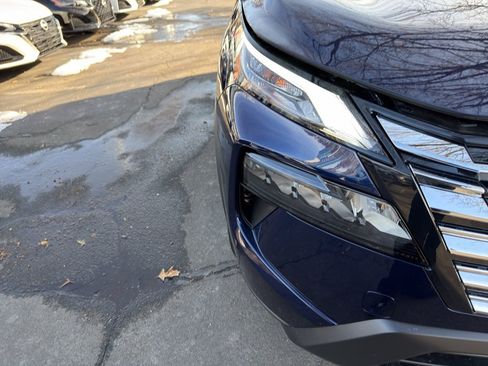 New 2026 Nissan Rogue SV image 10