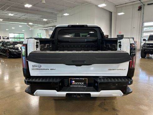 Used 2025 GMC Sierra EV Denali AWD/4WD image 42