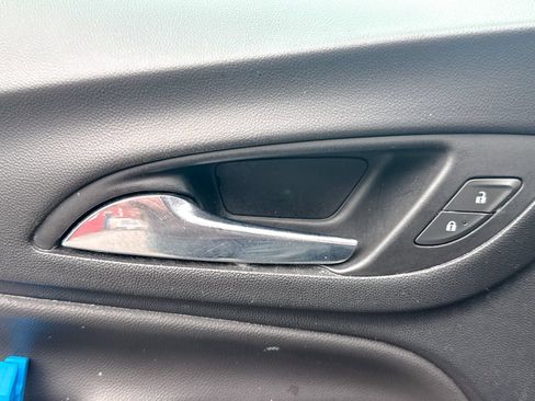 Used 2022 Chevrolet Equinox LT AWD/4WD image 17