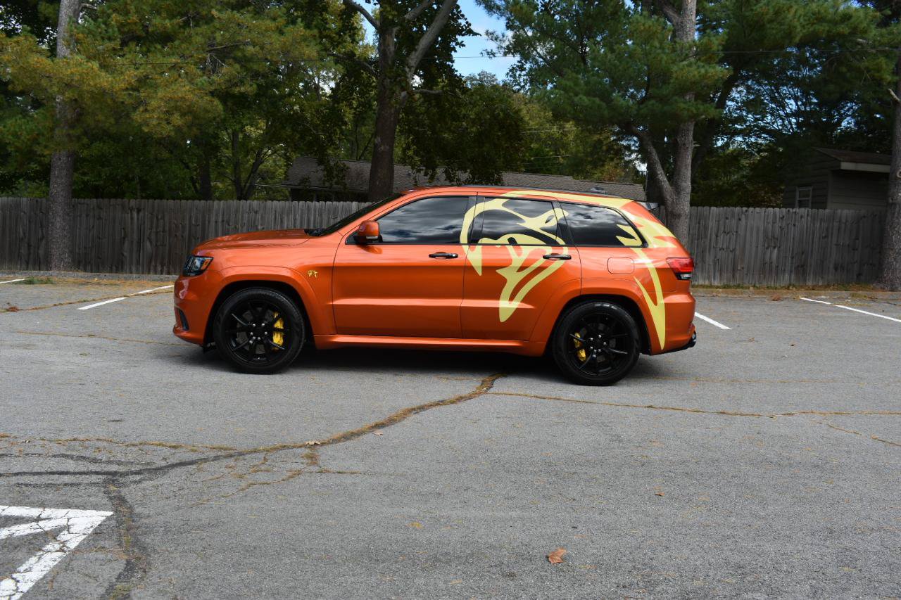 Used 2018 Jeep Grand Cherokee Trackhawk AWD/4WD image 3