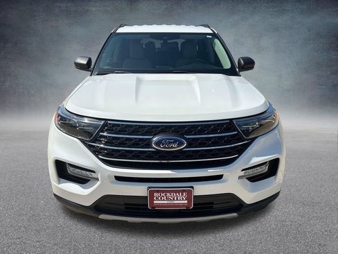 Used 2020 Ford Explorer XLT w/ Equipment Group 202A RWD image 10