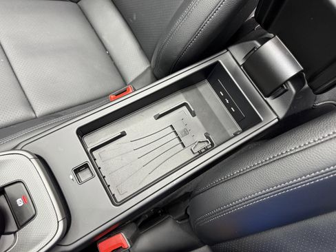 Used 2025 Porsche 911 Carrera image 27