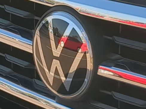 Used 2022 Volkswagen Atlas Cross Sport SE image 12