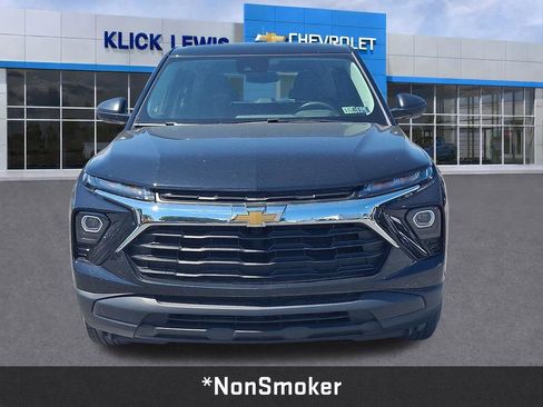Used 2024 Chevrolet TrailBlazer LS AWD/4WD image 2