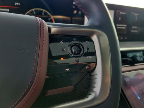 Used 2025 INFINITI QX80 Autograph w/ Autograph Exterior Package image 14