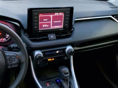 Used 2020 Toyota RAV4 XLE image 6