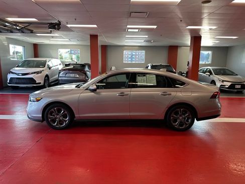Used 2023 Honda Accord EX image 6