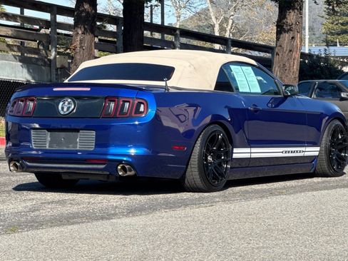 Used 2013 Ford Mustang Premium image 4