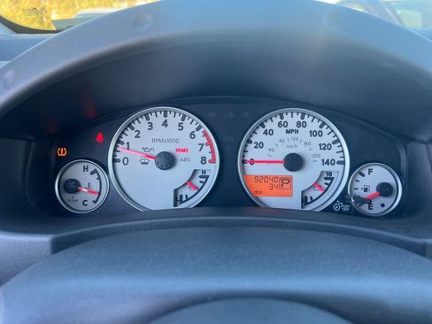 Used 2012 Nissan Frontier SV w/ Sport Appearance Pkg image 18