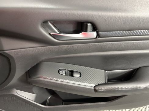 Used 2024 Nissan Altima 2.5 SV image 20