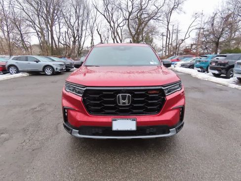 Certified 2023 Honda Pilot TrailSport image 6