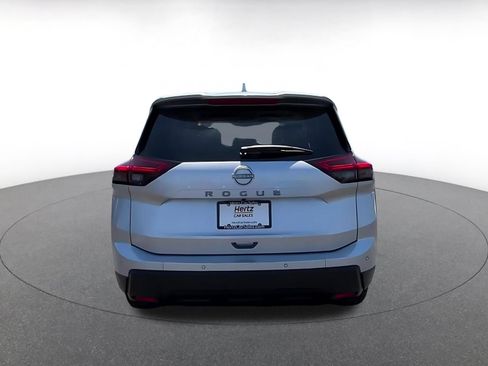 Used 2025 Nissan Rogue SV FWD image 12