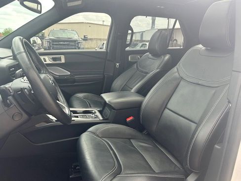 Used 2023 Ford Explorer ST-Line w/ Class IV Trailer Tow Package image 11