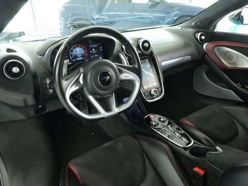Used 2022 McLaren GT RWD image 36