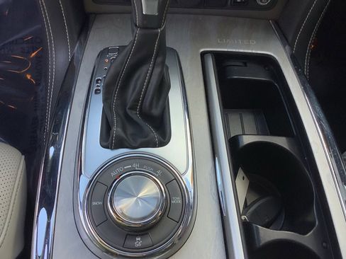 Used 2019 INFINITI QX80 Limited w/ All-Season Package image 20