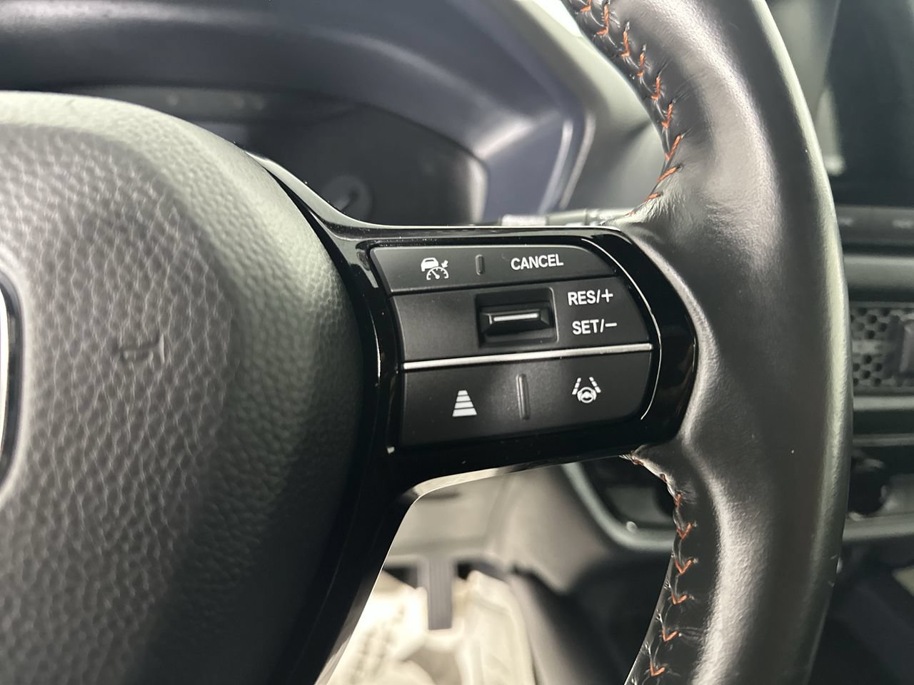 Used 2023 Honda HR-V Sport image 7