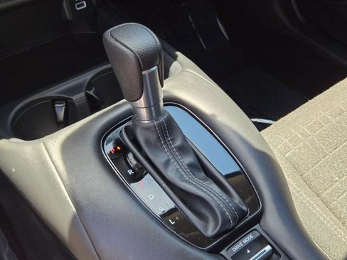 Used 2025 Honda HR-V LX image 32