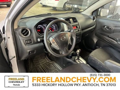 Used 2016 Nissan Versa SV image 7