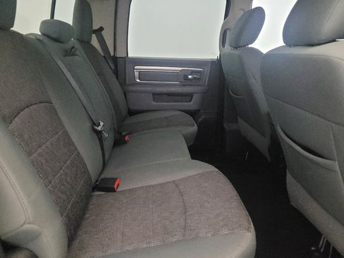 Used 2018 RAM 1500 Classic SLT AWD/4WD image 19