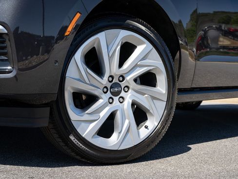 Used 2025 Lincoln Navigator L Reserve AWD/4WD image 7