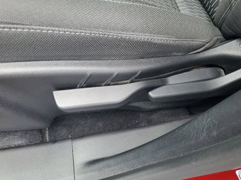 Certified 2025 Chevrolet Equinox LT w/ Safety and Technology Package FWD image 18