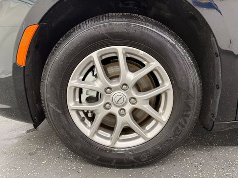 Used 2025 Chrysler Pacifica Select FWD image 18