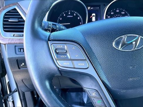 Used 2018 Hyundai Santa Fe Sport w/ 2.4L Tech Package 04 AWD/4WD image 19
